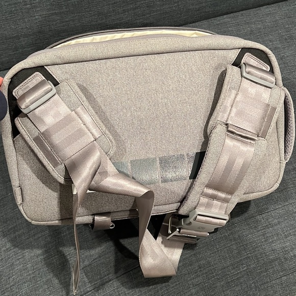 Incase Ari Marcopoulos Camera Bag - Picture 5 of 9